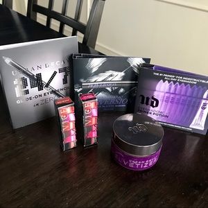 Urban Decay bundle: Velvetizer, lipsticks, eyes